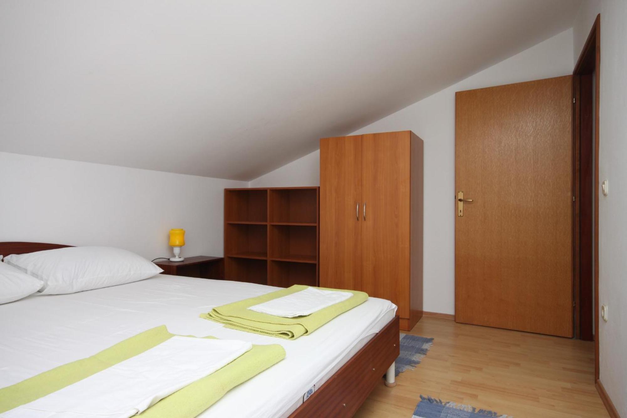 Apartments And Rooms With Parking Space Gradac, Makarska - 6819 Gradac  Habitación foto